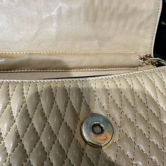 Bally Vintage Quilted Lambskin Tassel Shoulder Bag (1980s) - Picture 11 of 14